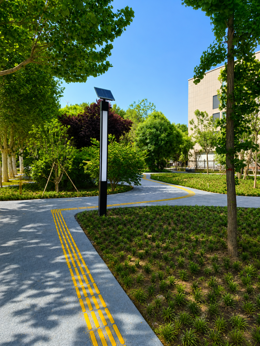Accessible Landscape Walkways with Tactile Guidance for Modern Outdoor Spaces